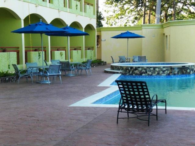 Hotel Novus Caoba Esperanza 外观 照片